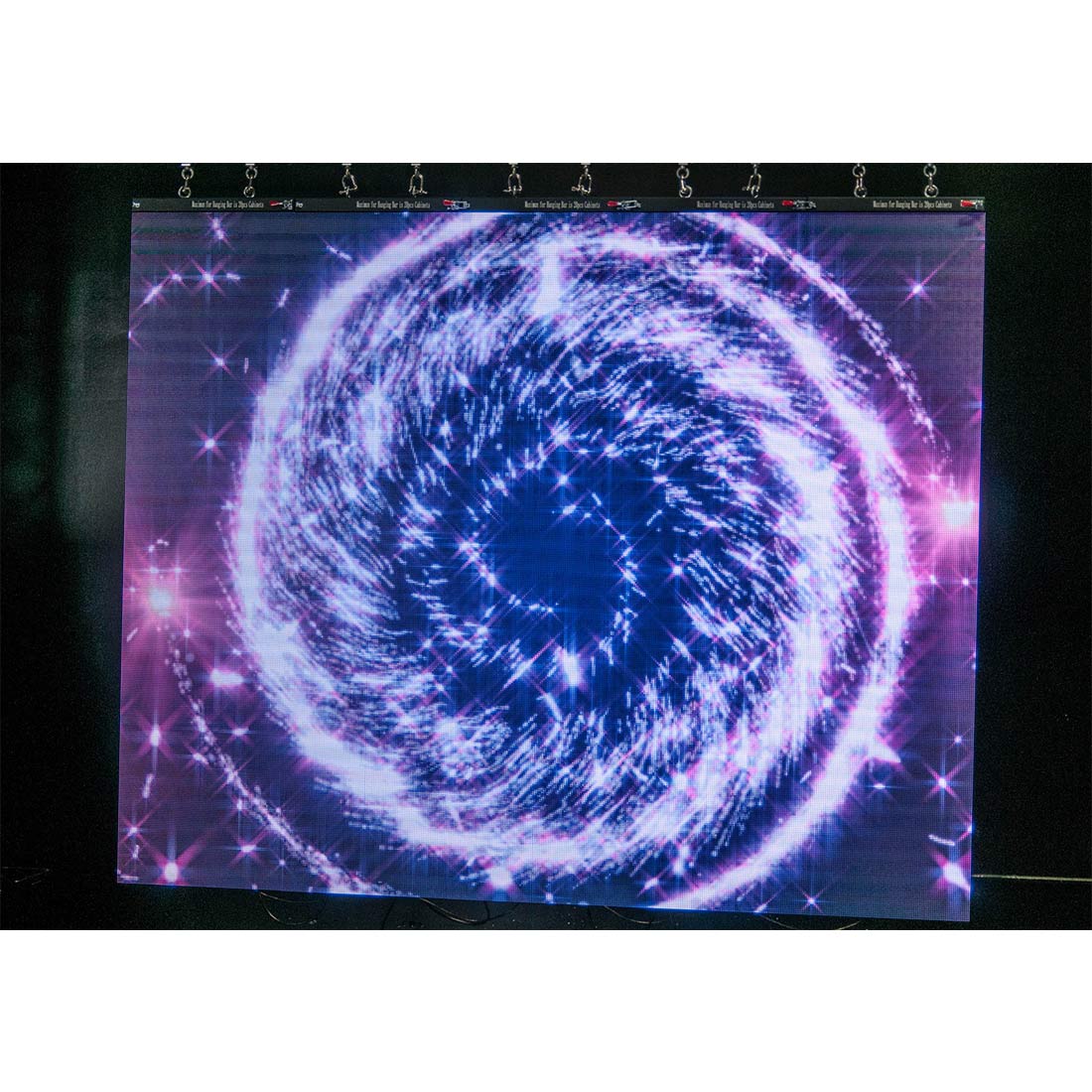 ADJ AV6 thumbnail 4